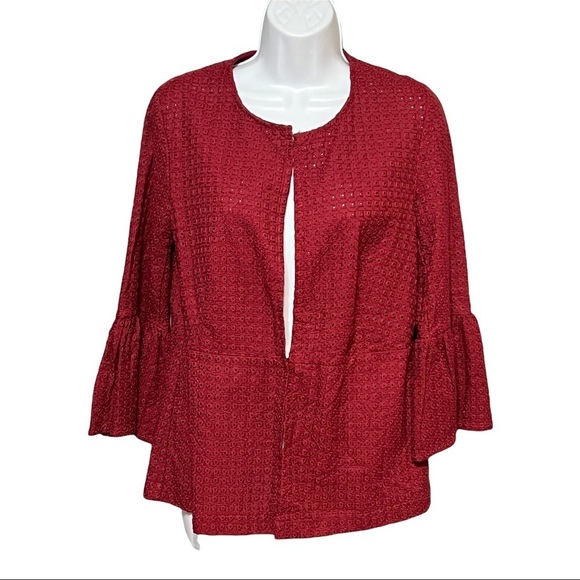 Suzanne Betro Burgundy Bell Sleeve Collarless One Button Peplum Style Eyelet Top - Picture 3 of 6